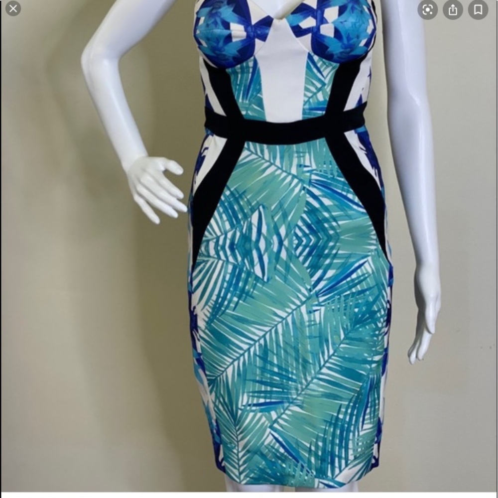 Floral blue and white bodycon dress